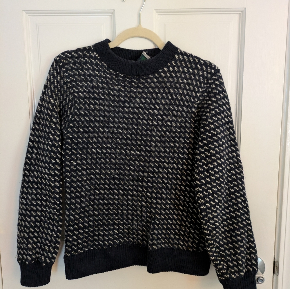 Vintage Cambridge Wool sweater EUC